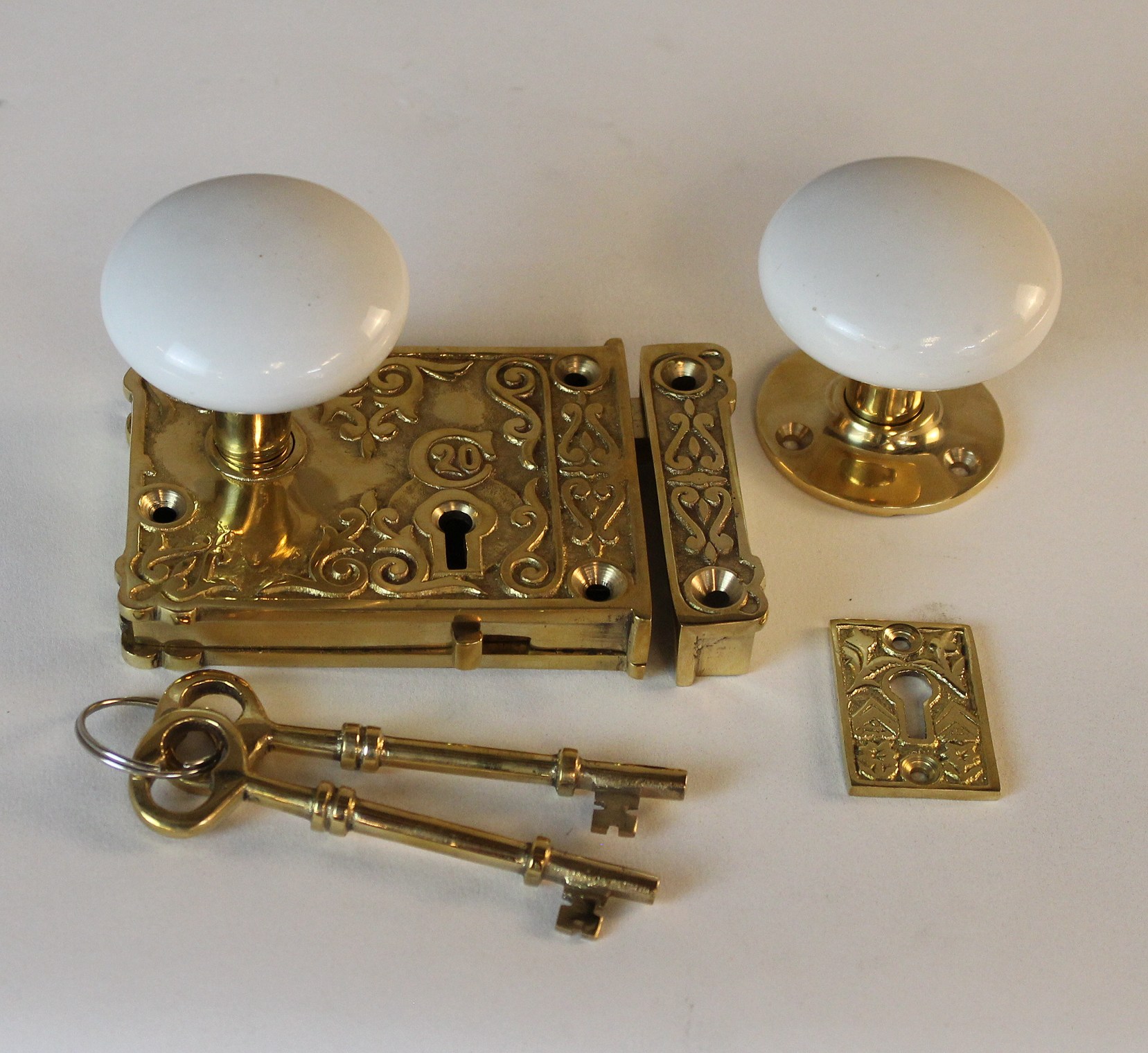 OA50 One 1 Reclaimed Vintage Pair Of  Brass Door Knobs Handles For Rim Lock 