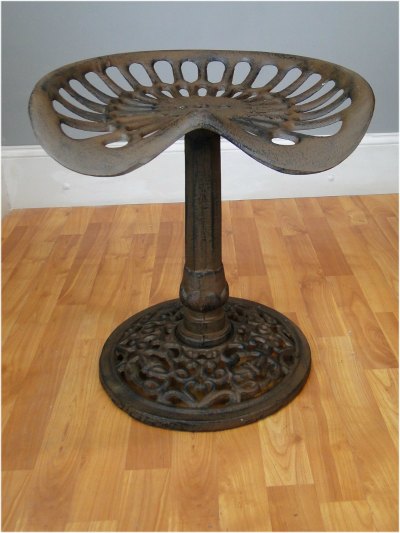 Bar Stool Decorating Ideas: 20 FAQ's About Decorating With Bar Stools