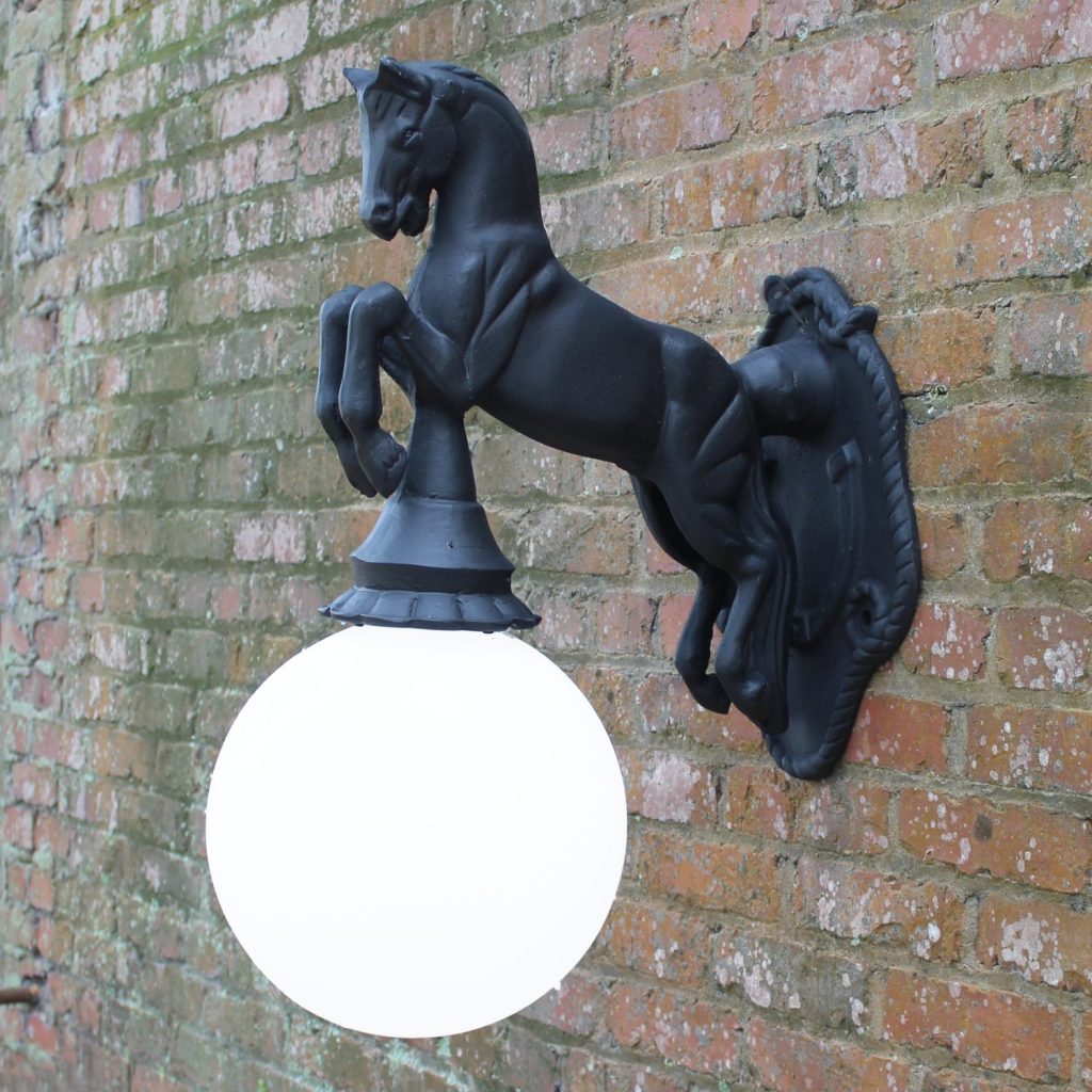 Se internettet Sweeten overskæg Equestrian Wall Sconce for Indoor or Outdoor Use | The Kings Bay