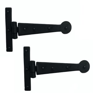 A Pair of 15" Spear & FDL Tee Hinges & Suffolk Latch in Cast Iron 