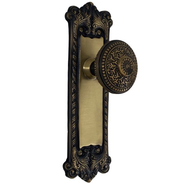 the classic passage set in highlighted bronze with rice door knobs